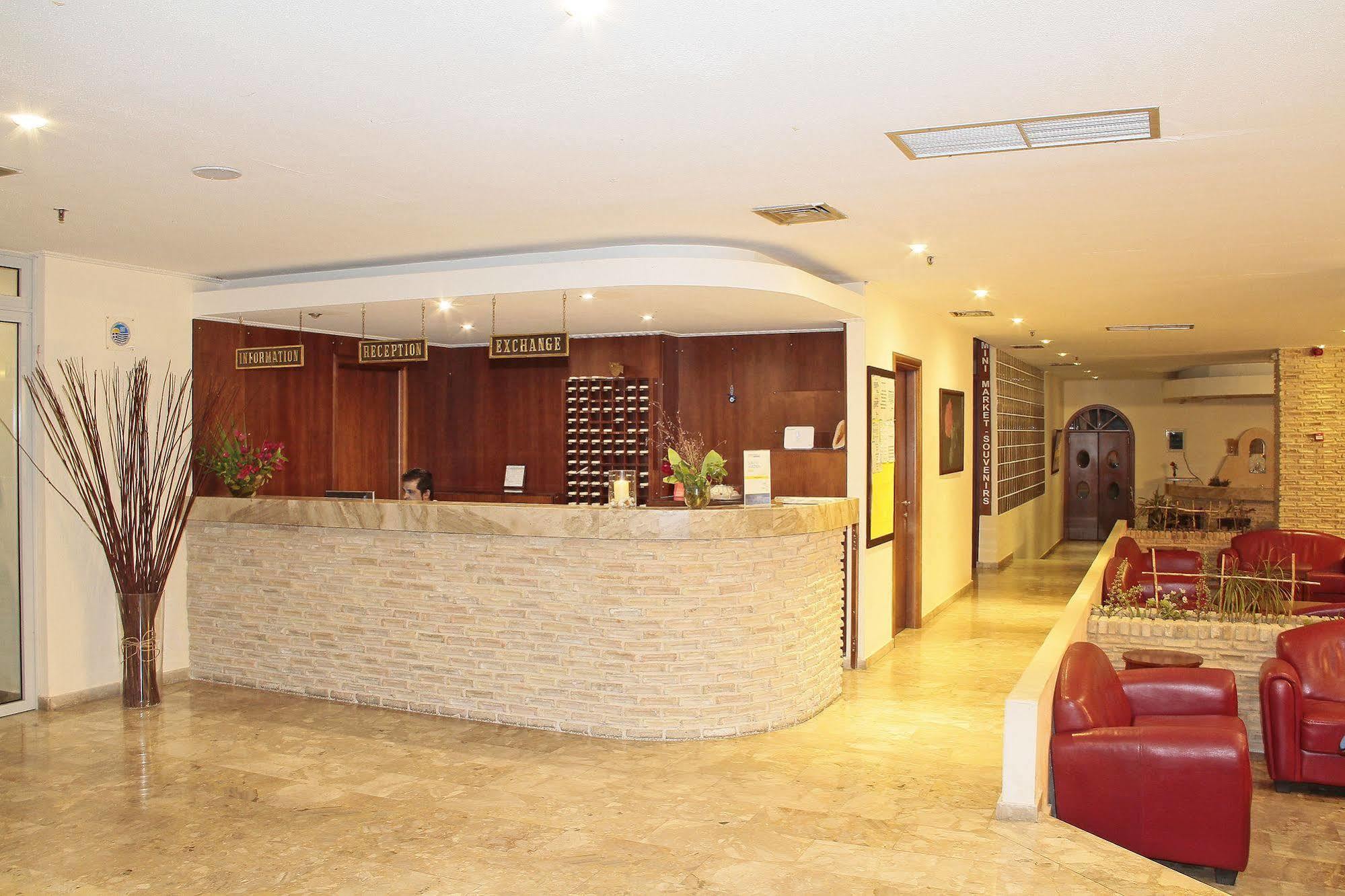 罗斯兰斯酒店 马尔马里 外观 照片